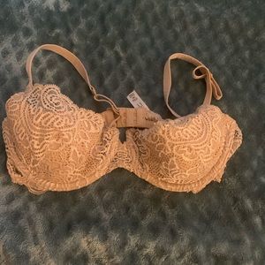 Victoria’s secrets 34C VERY SEXY bra like new